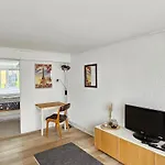 Apartamento Lumineux Et Calme En Rez-de-jardin *