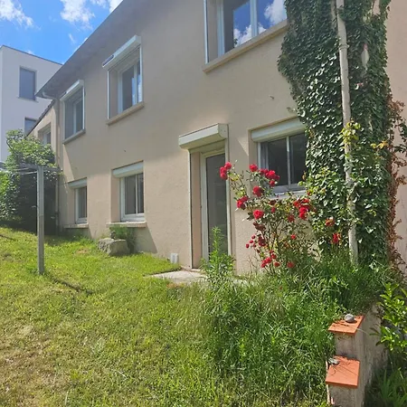 Lumineux Et Calme En Rez-de-jardin