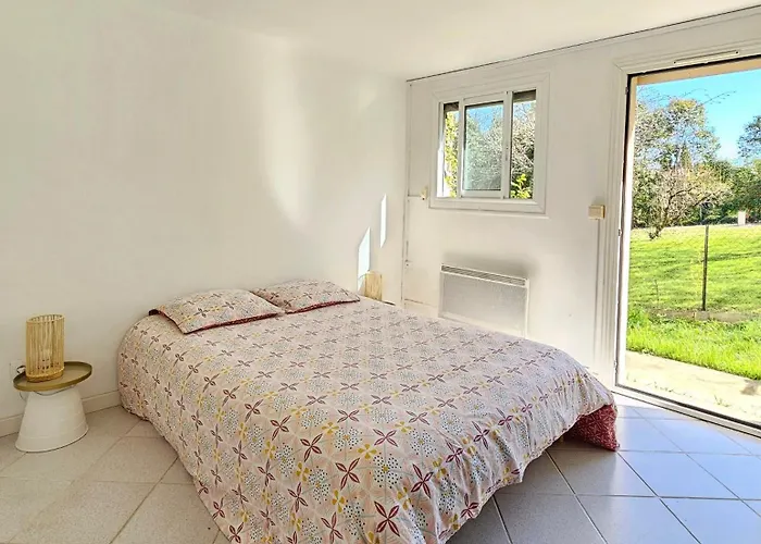 Lumineux Et Calme En Rez-de-jardin *