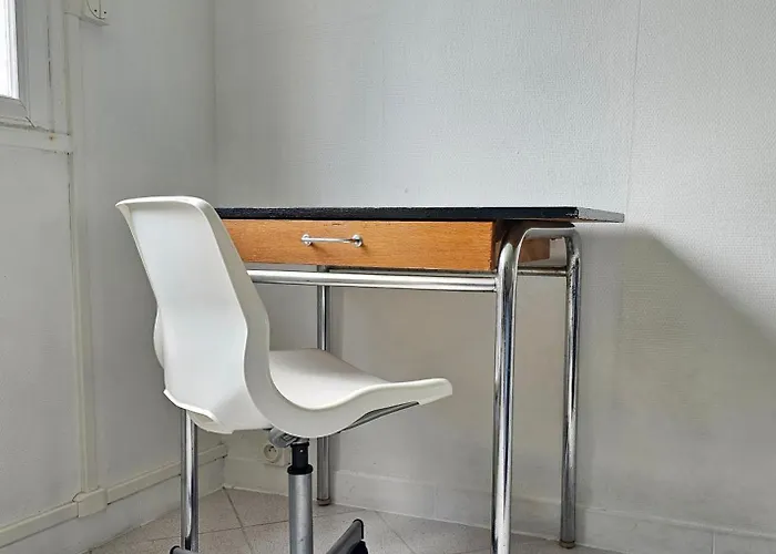 Lumineux Et Calme En Rez-de-jardin